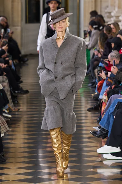 Look 33